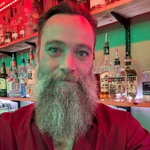 Meet your Posher, Larry